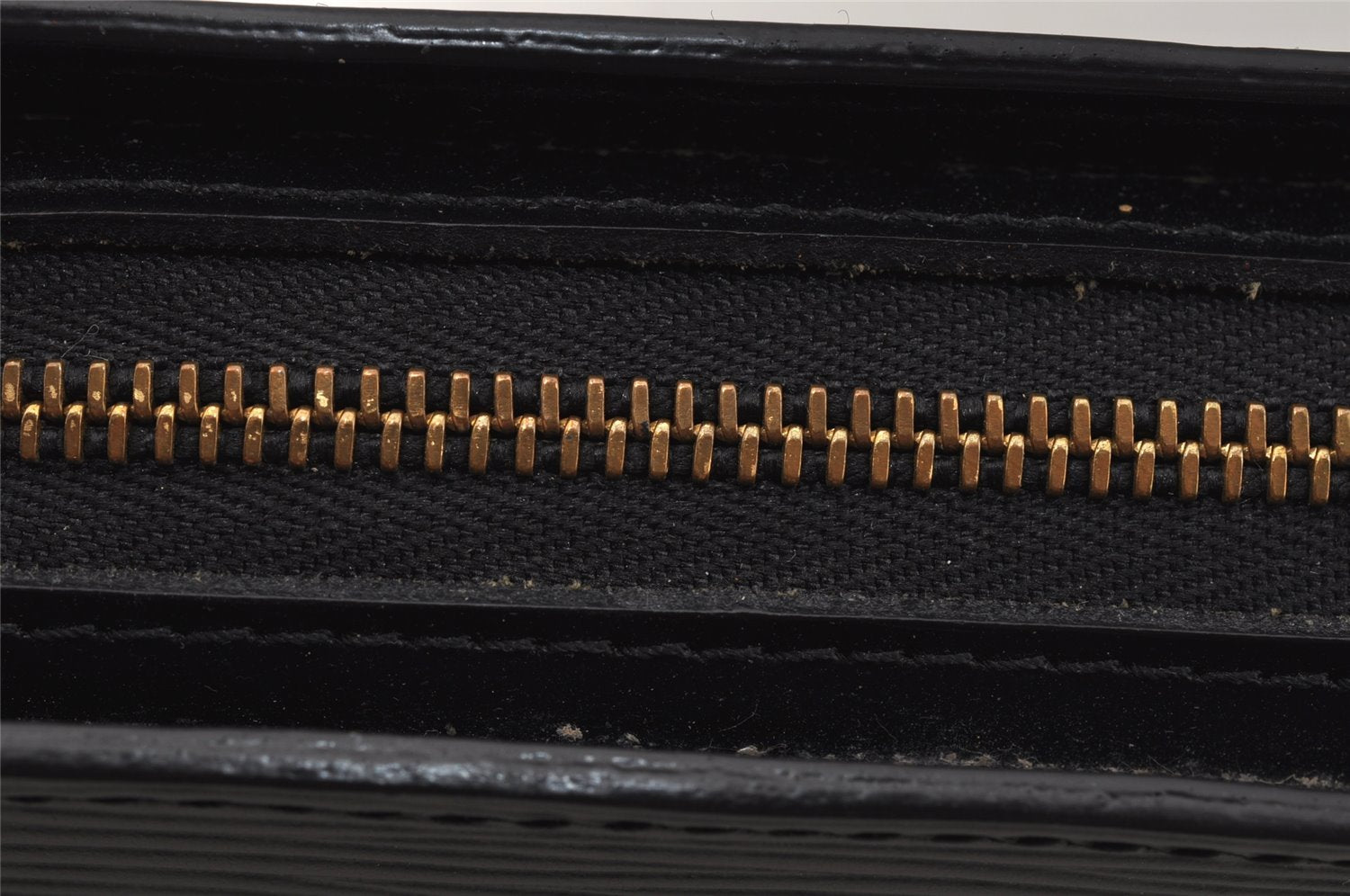 Authentic Louis Vuitton Epi Dauphine Cosmetic Pouch Black M48442 LV 0111J