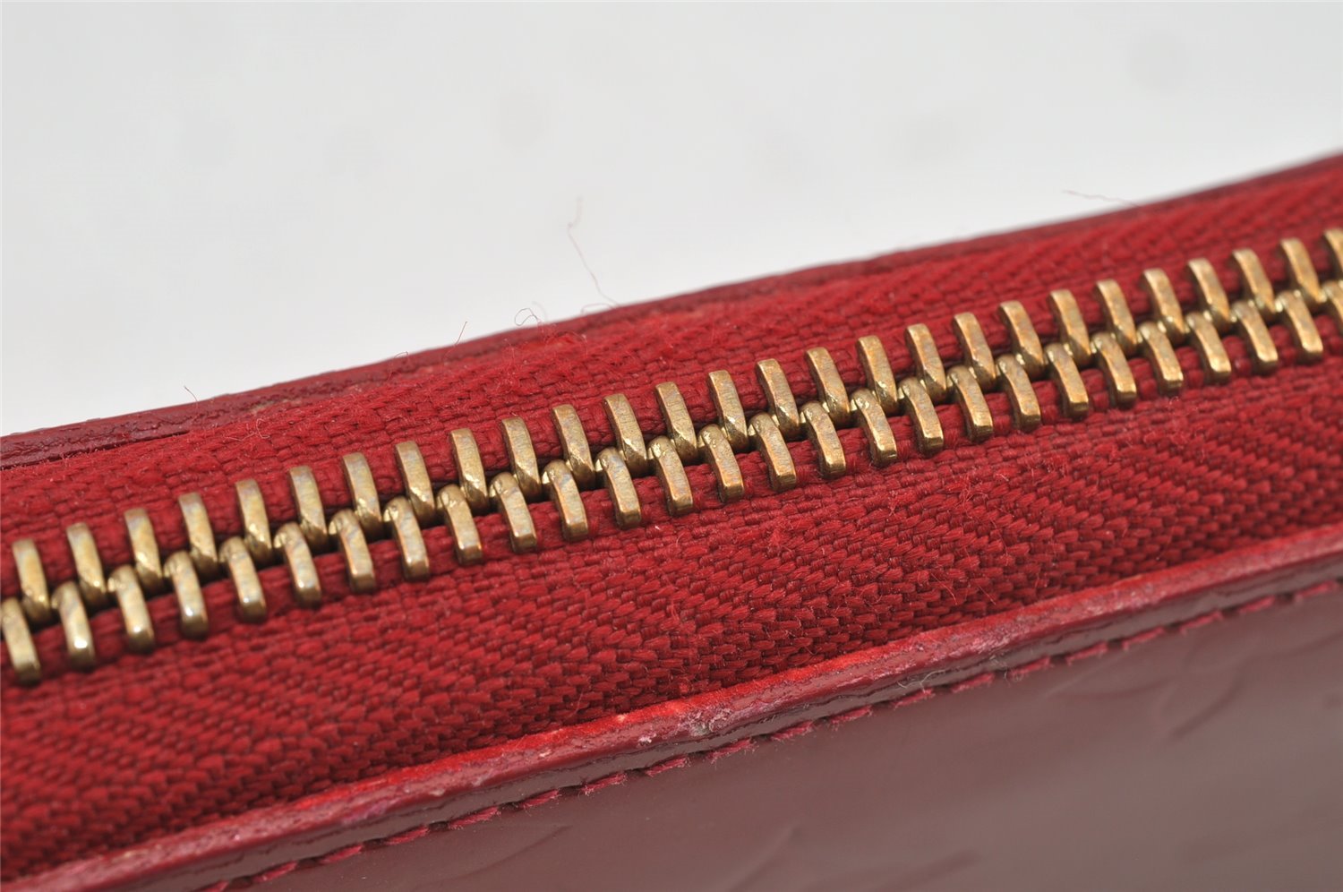 Authentic Louis Vuitton Vernis Zippy Wallet Long Purse Red M91981 LV 0112J