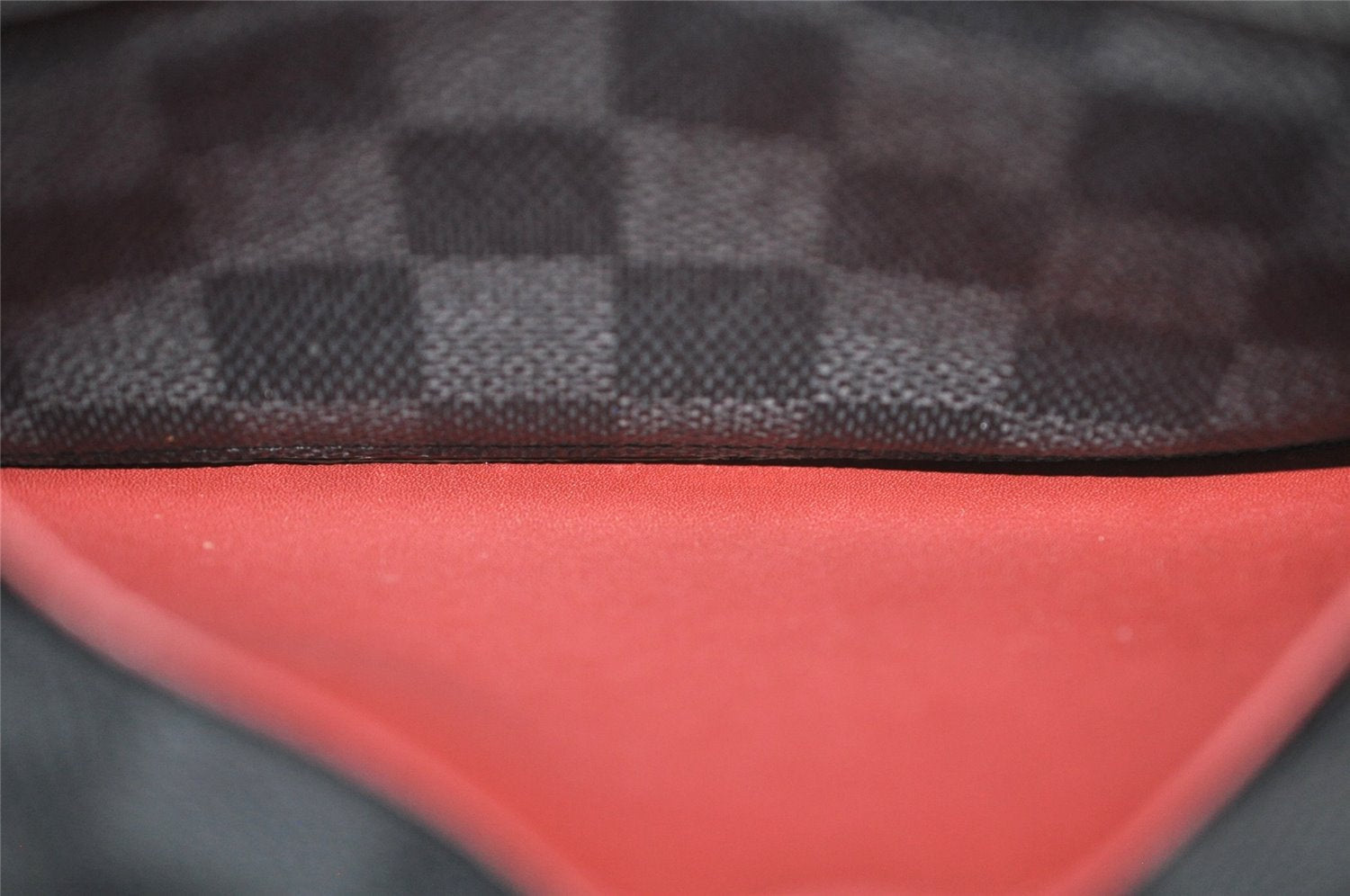 Auth Louis Vuitton Damier Graphite Portefeuille Brazza Wallet N63254 Red 0115J