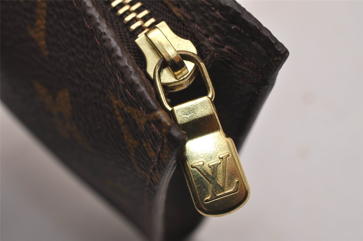 Authentic Louis Vuitton Monogram Pouch For Bucket PM LV 0116J