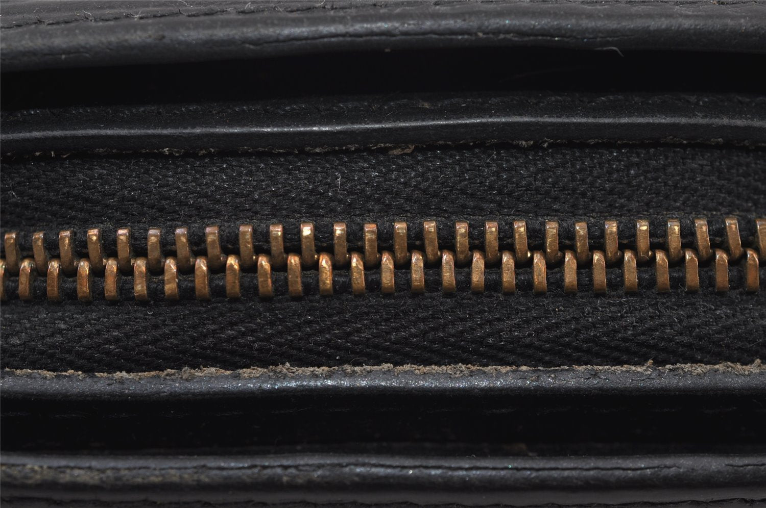 Authentic Louis Vuitton Epi Dauphine Cosmetic Pouch Black M48442 LV 0126J