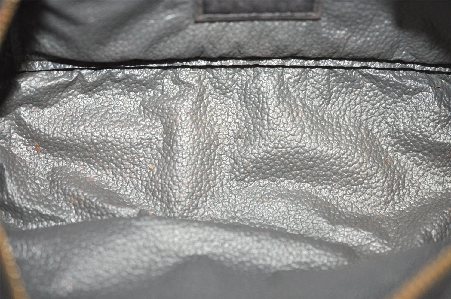 Authentic Louis Vuitton Epi Dauphine Cosmetic Pouch Black M48442 LV 0126J