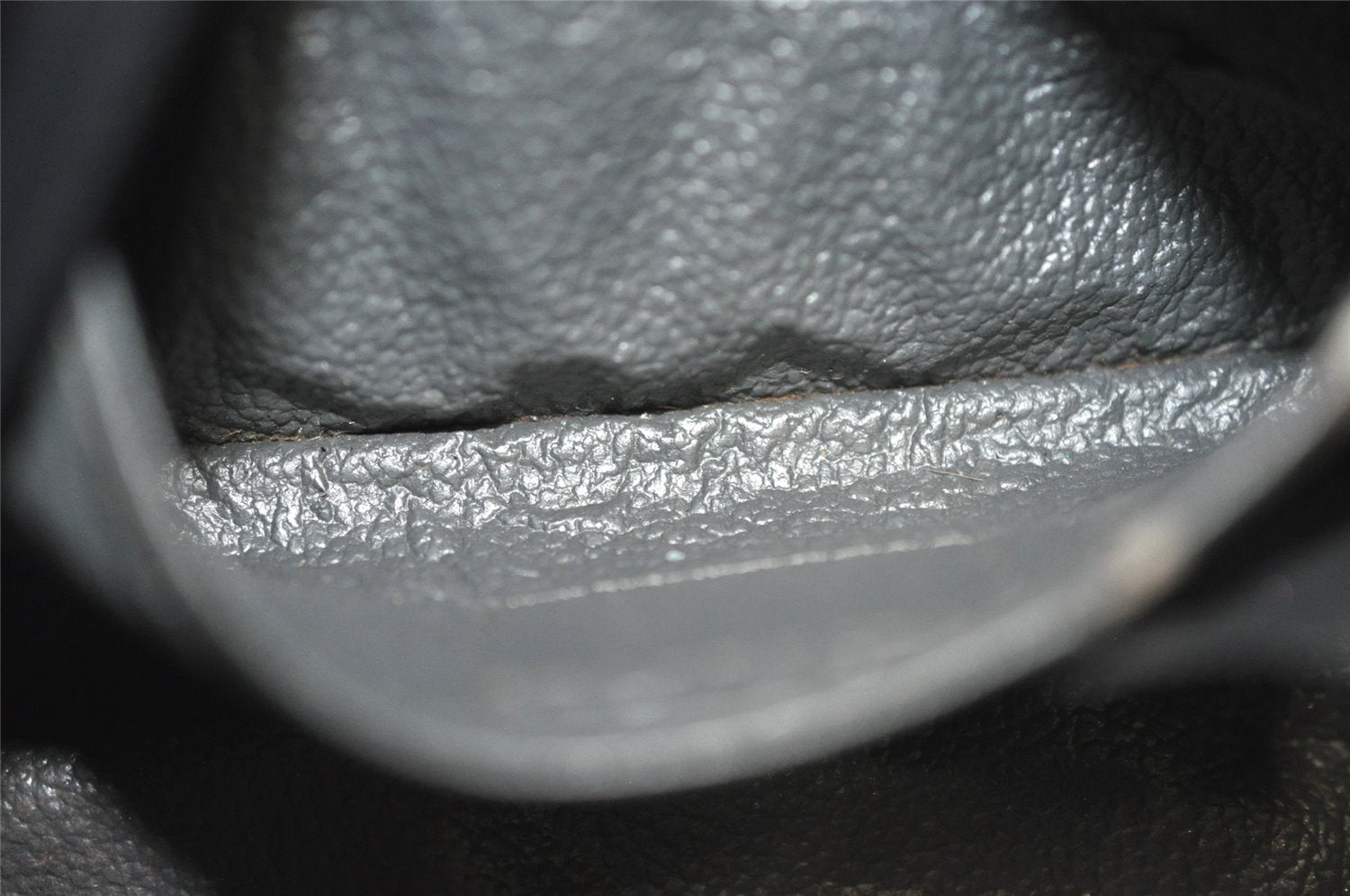 Authentic Louis Vuitton Epi Dauphine Cosmetic Pouch Black M48442 LV 0126J