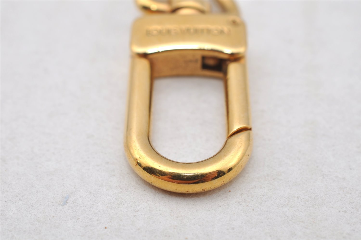 Authentic Louis Vuitton Charm Key Chain Anokre Gold M62698 LV 0136J