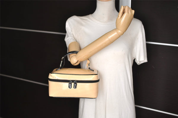 Authentic GUCCI Horsebit Vanity Hand Bag Purse Enamel White Cream Junk 0143K