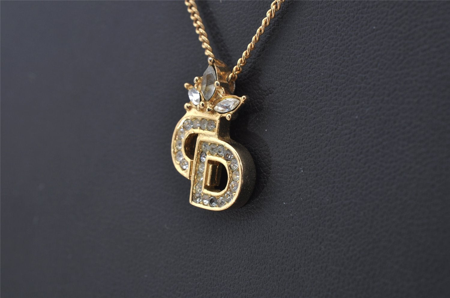 Authentic Christian Dior Gold Tone Chain Rhinestone Pendant Necklace CD 0144J