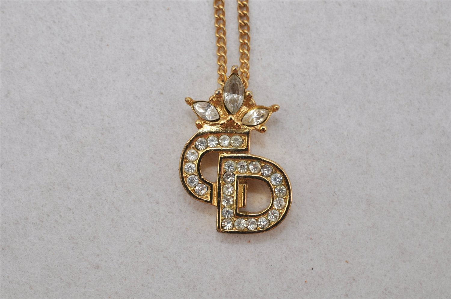 Authentic Christian Dior Gold Tone Chain Rhinestone Pendant Necklace CD 0144J