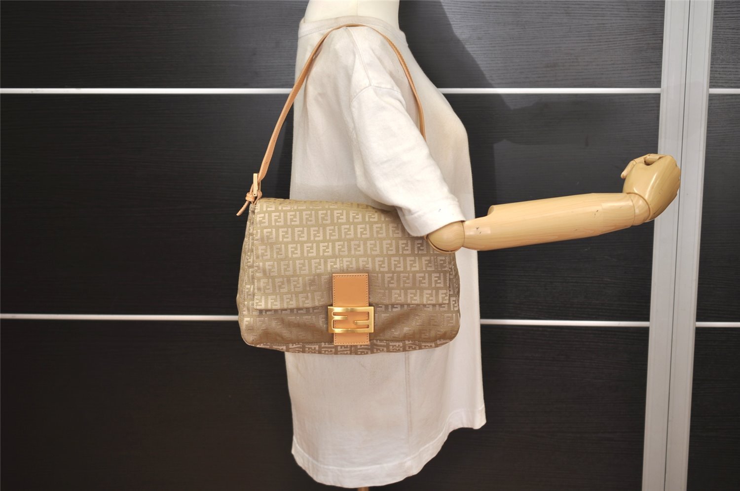 Auth FENDI Zucchino Mamma Baguette Shoulder Bag Canvas Leather Beige 0157K