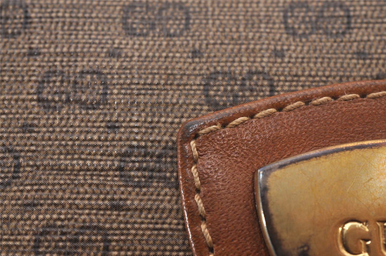 Authentic GUCCI Micro GG PVC Leather Shoulder Cross Body Bag Brown Junk 0178J