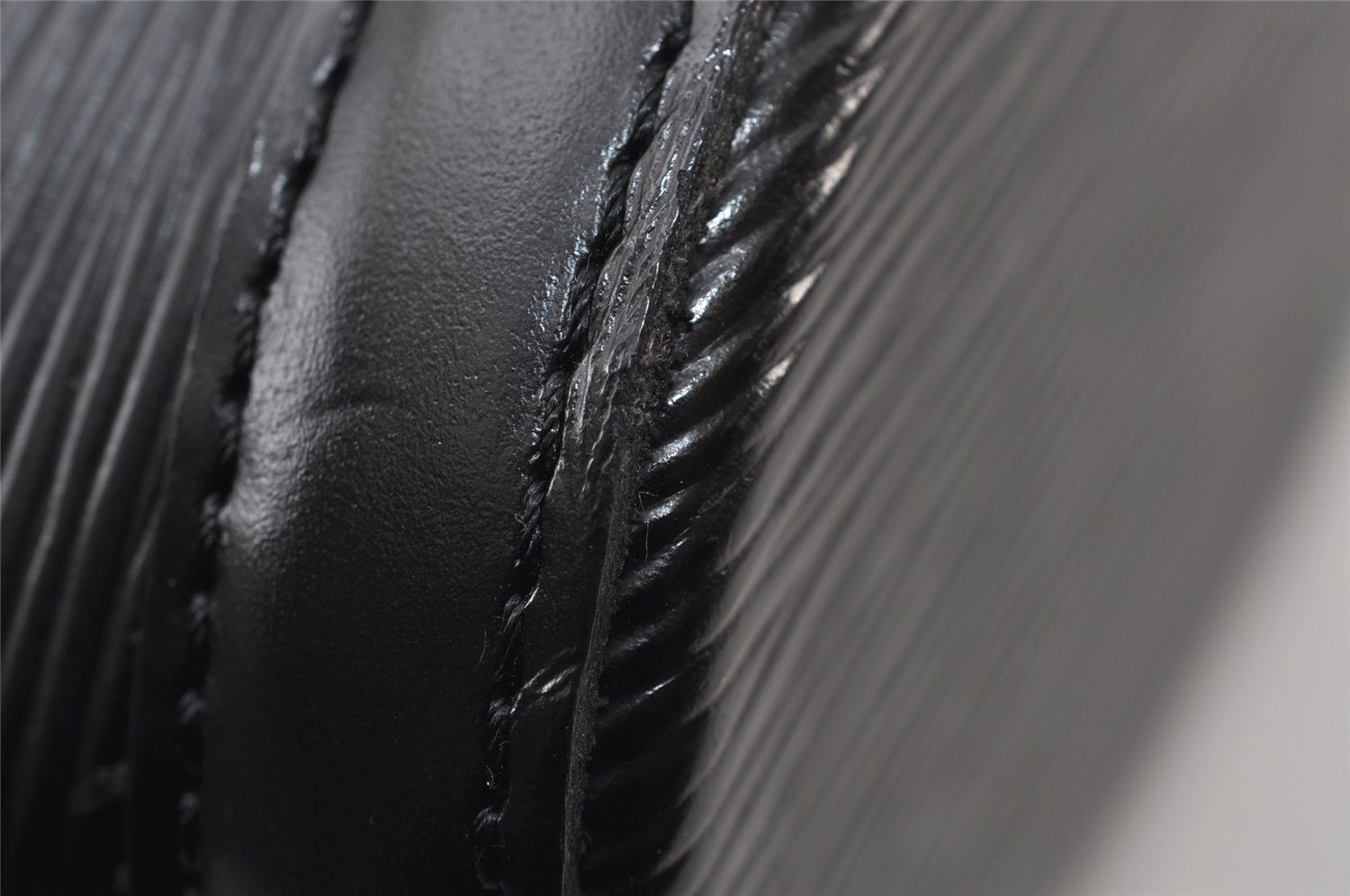 Authentic Louis Vuitton Epi Saint Jacques Hand Bag Black M52272 LV 0179J