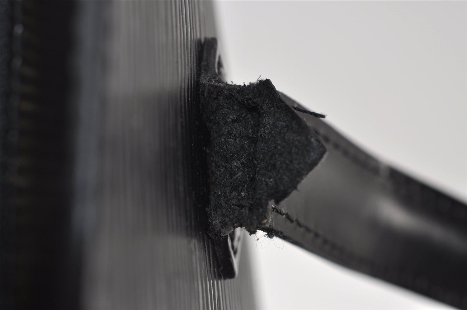 Authentic Louis Vuitton Epi Saint Jacques Hand Bag Black M52272 LV 0179J