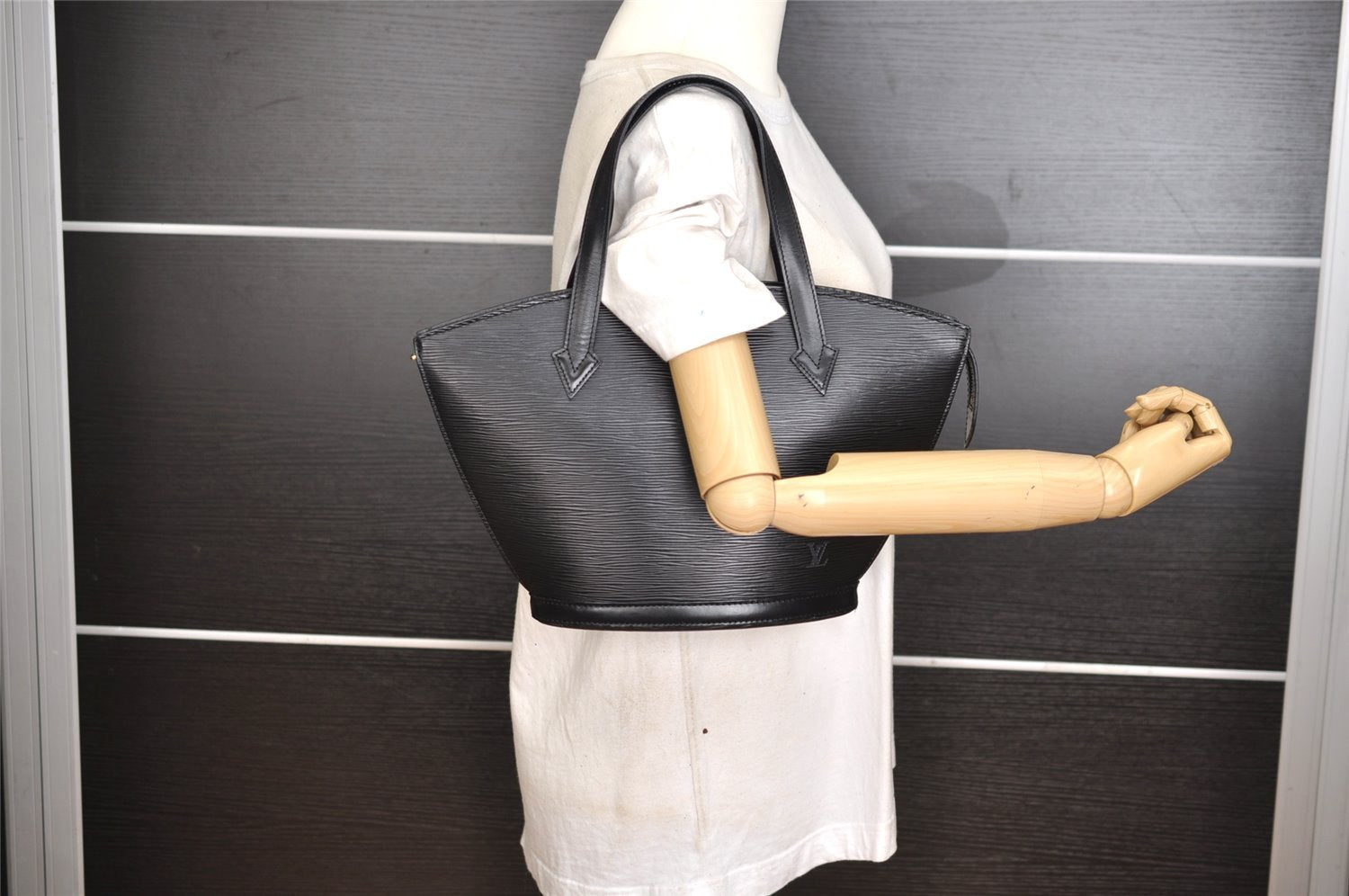 Authentic Louis Vuitton Epi Saint Jacques Hand Bag Black M52272 LV 0179J