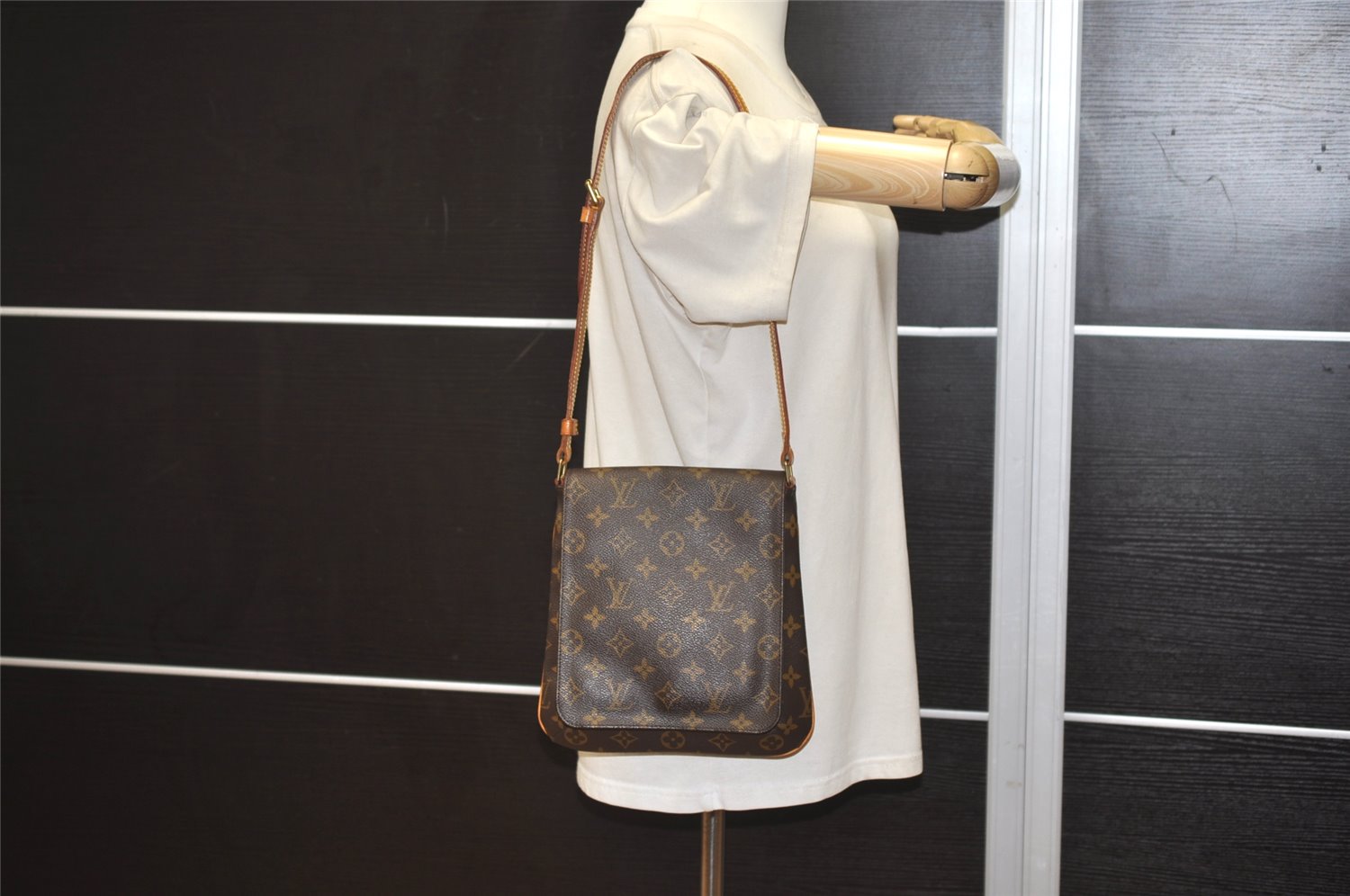 Authentic Louis Vuitton Monogram Musette Salsa Shoulder Bag Purse LV 0182K