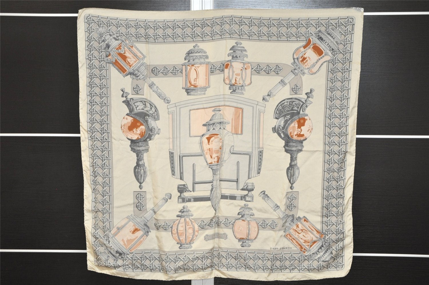 Authentic HERMES Carre 90 Scarf 