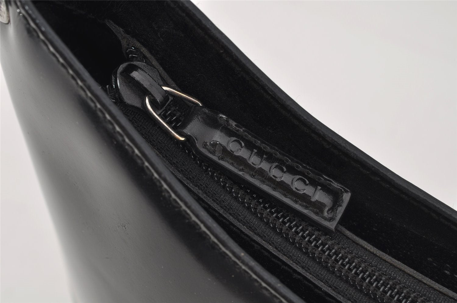 Authentic GUCCI Vintage Bamboo Shoulder Hand Bag Purse Enamel Black Junk 0189J