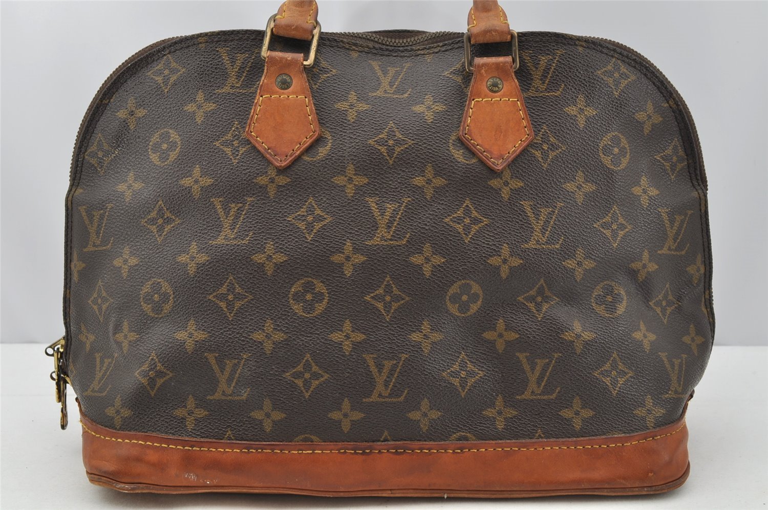 Authentic Louis Vuitton Monogram Alma Hand Bag Purse M51130 LV 0194J