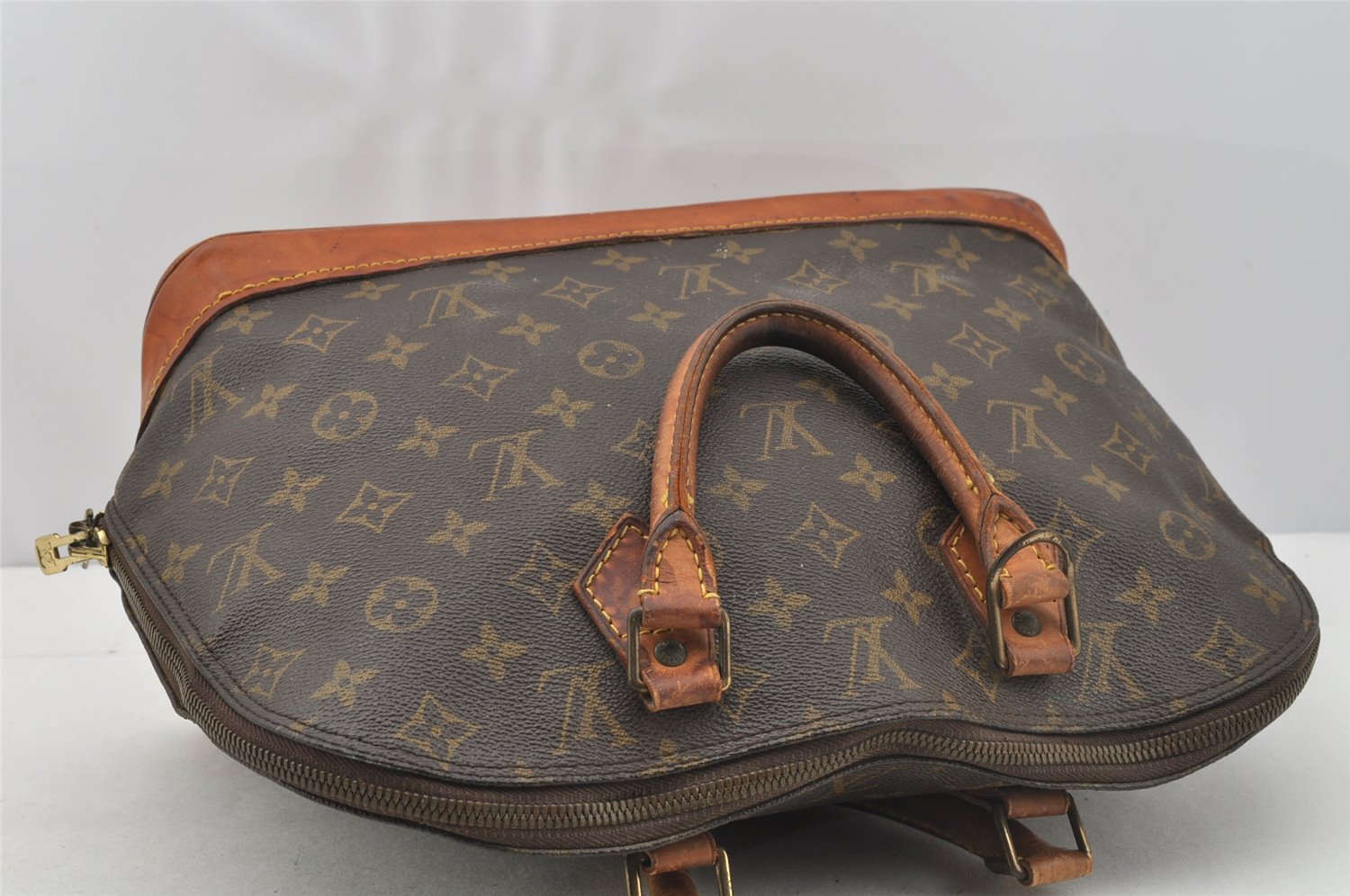 Authentic Louis Vuitton Monogram Alma Hand Bag Purse M51130 LV 0194J