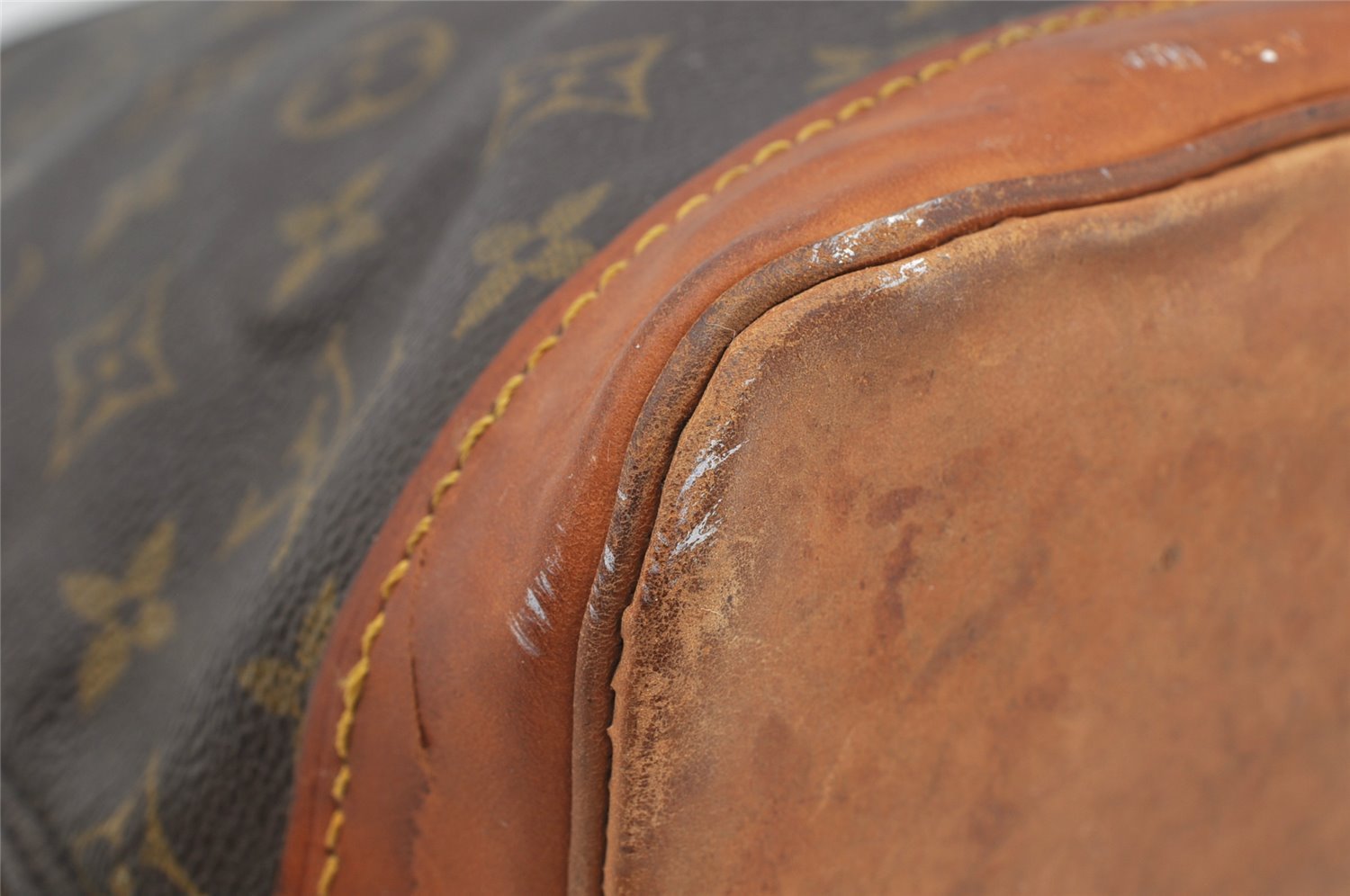 Authentic Louis Vuitton Monogram Alma Hand Bag Purse M51130 LV 0194J