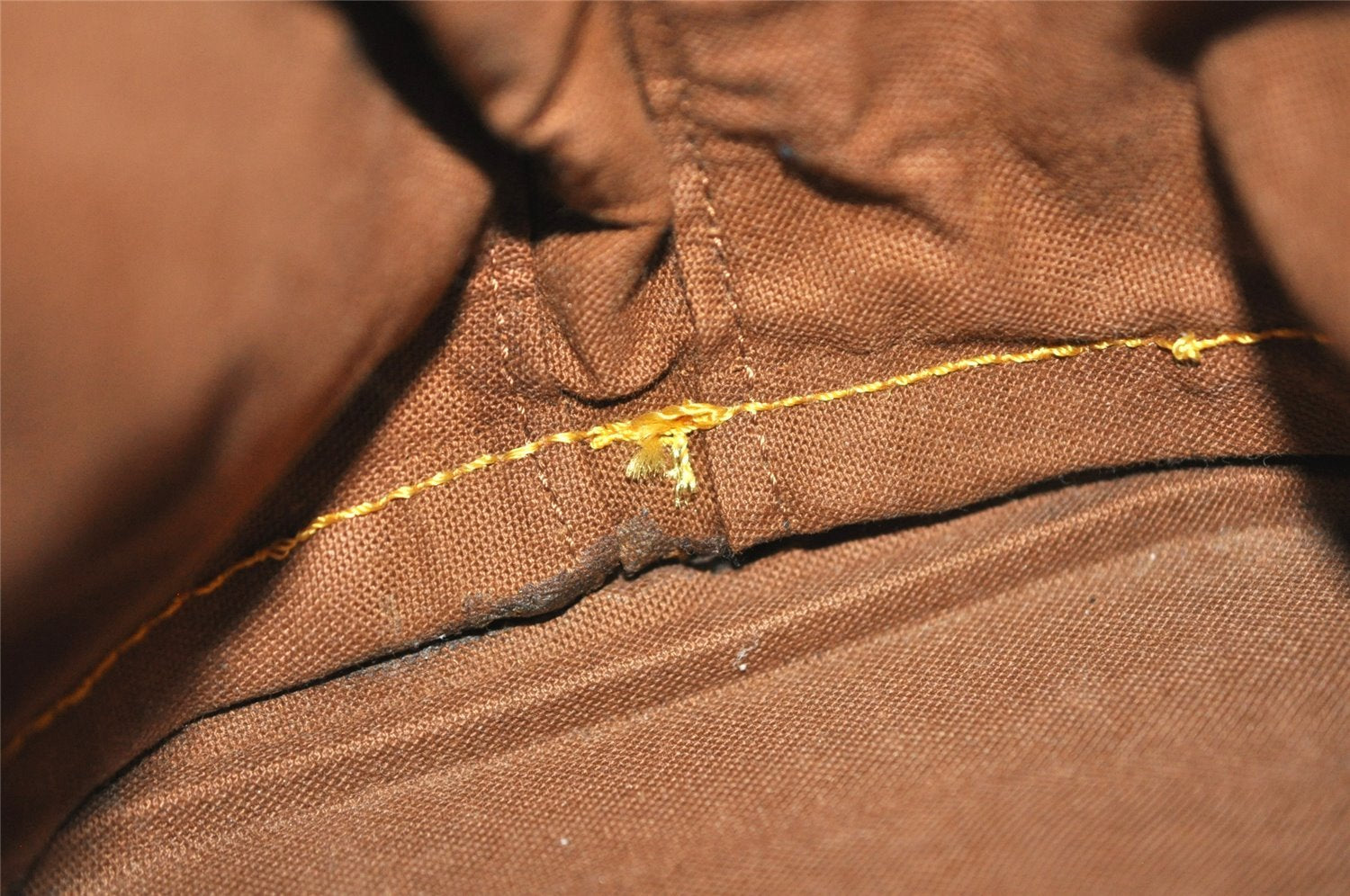 Authentic Louis Vuitton Monogram Alma Hand Bag Purse M51130 LV 0194J