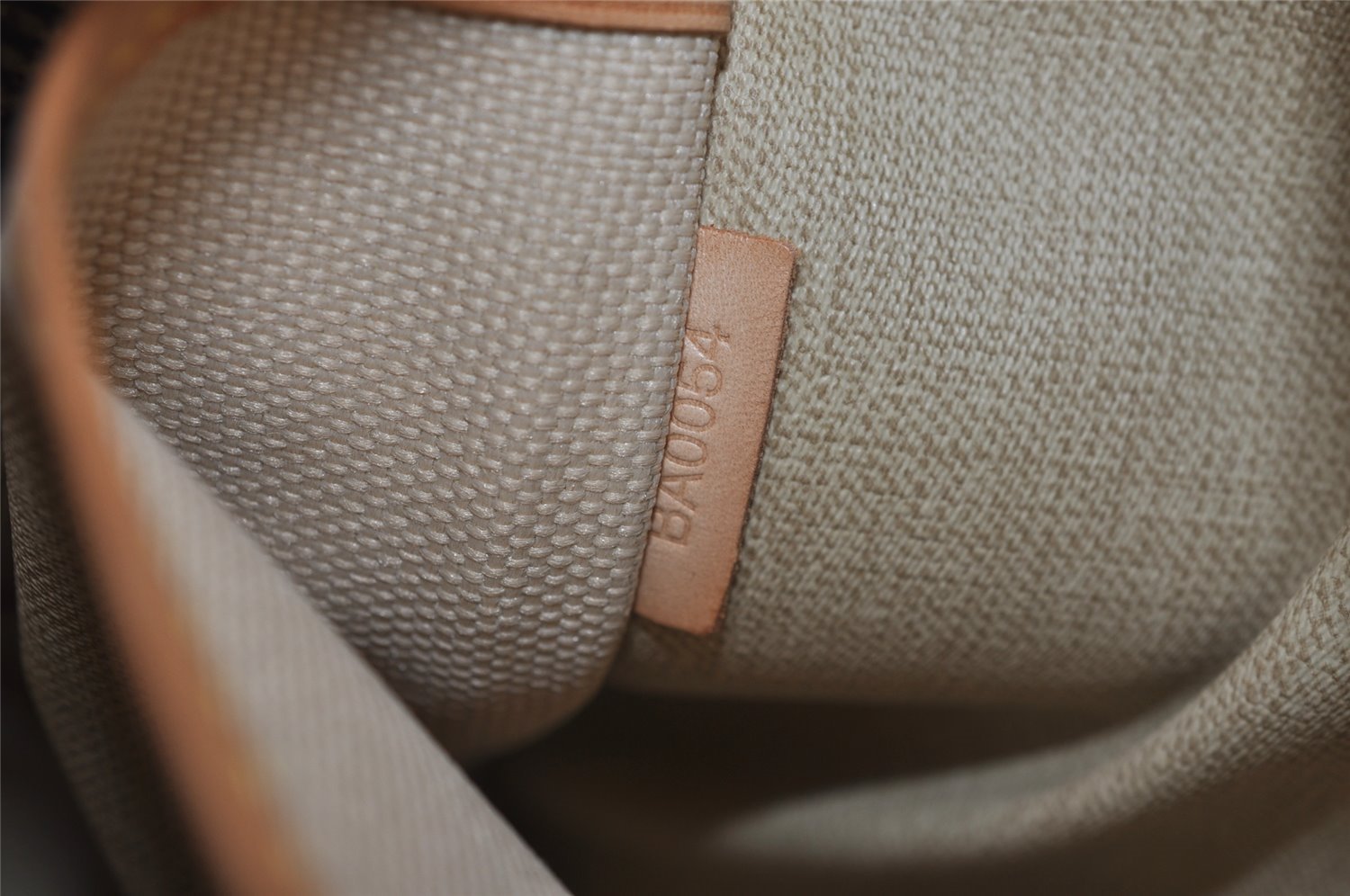 Authentic Louis Vuitton Monogram Trouville Hand Bag Purse M42228 LV 0198J