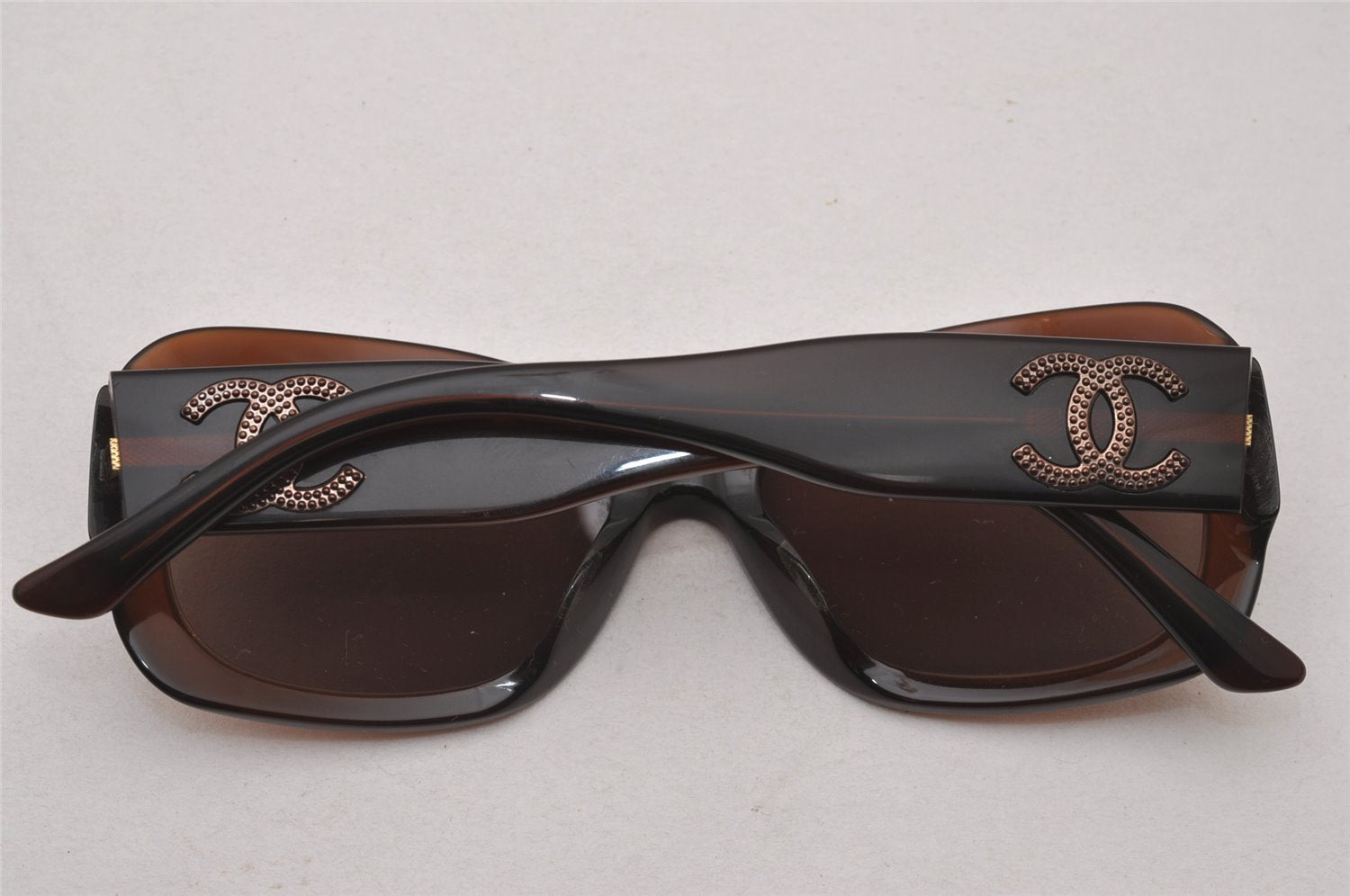 Authentic CHANEL Vintage Sunglasses CoCo Mark Plastic 5102 Brown 0202J