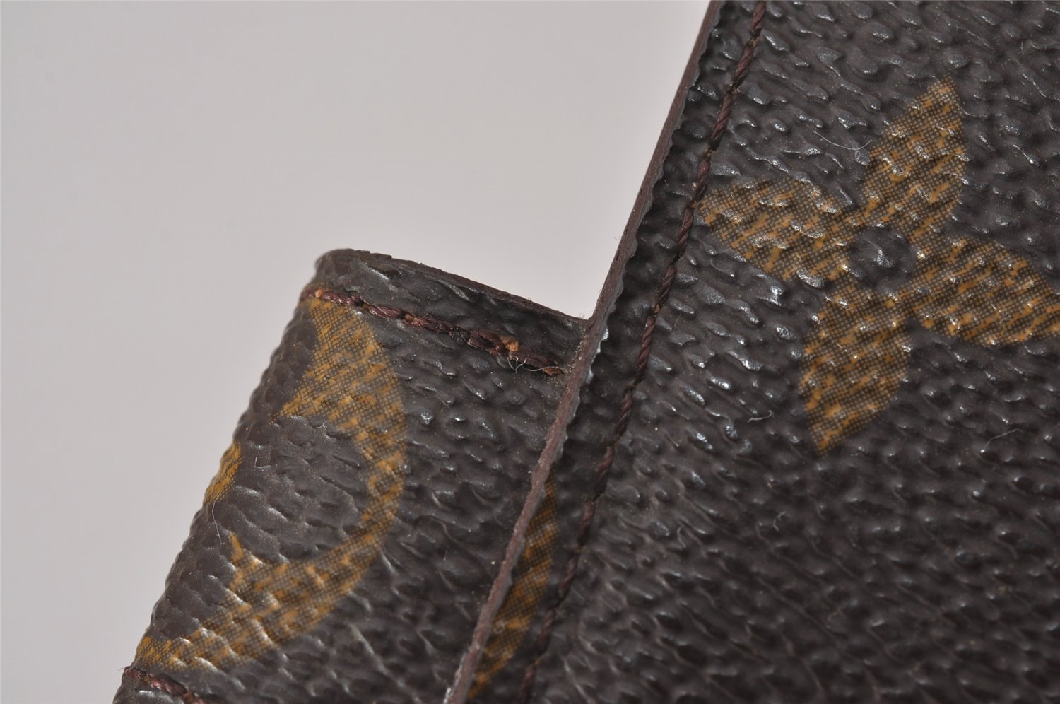 Authentic Louis Vuitton Monogram Agenda MM Notebook Cover R20004 LV 0204J