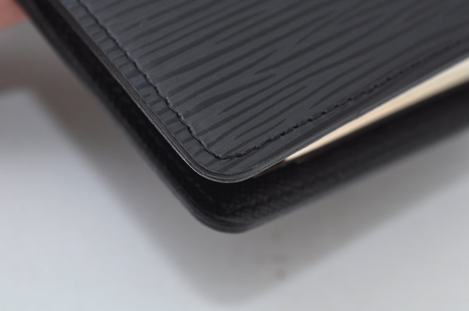 Authentic Louis Vuitton Epi Agenda MM Notebook Cover Black R20202 LV 0206J