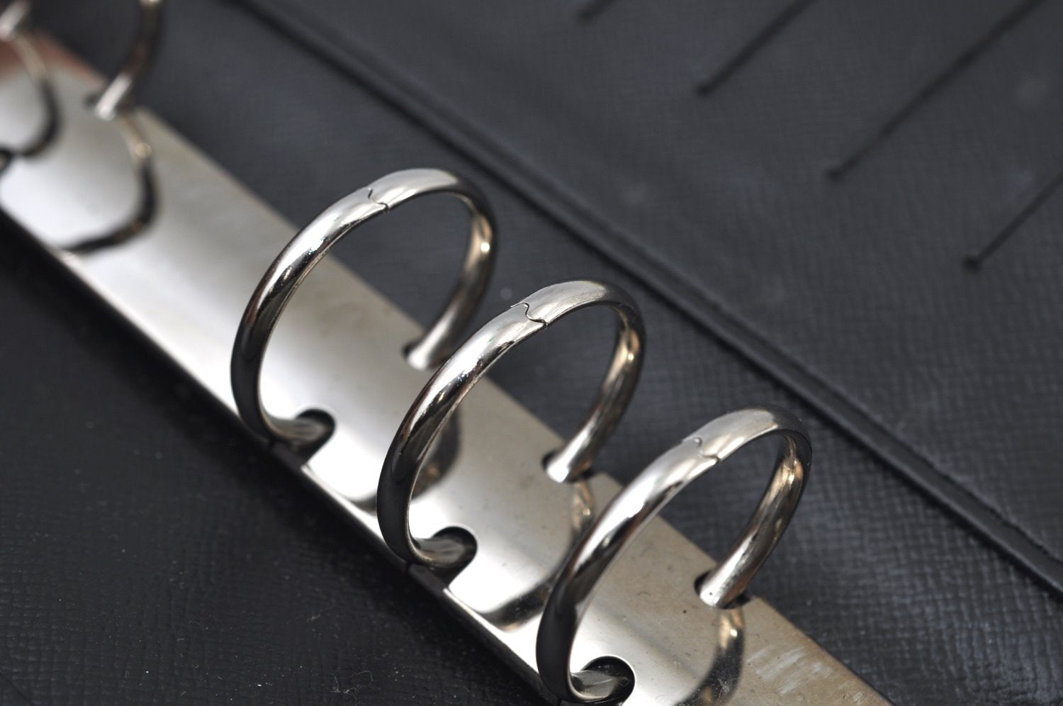 Authentic Louis Vuitton Epi Agenda MM Notebook Cover Black R20202 LV 0206J