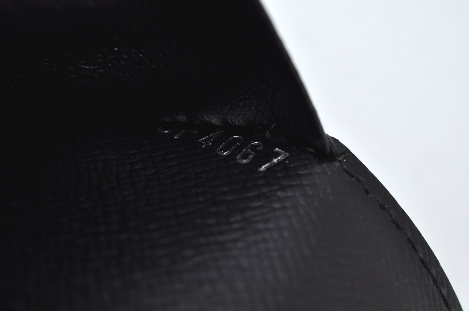 Authentic Louis Vuitton Epi Agenda MM Notebook Cover Black R20202 LV 0206J