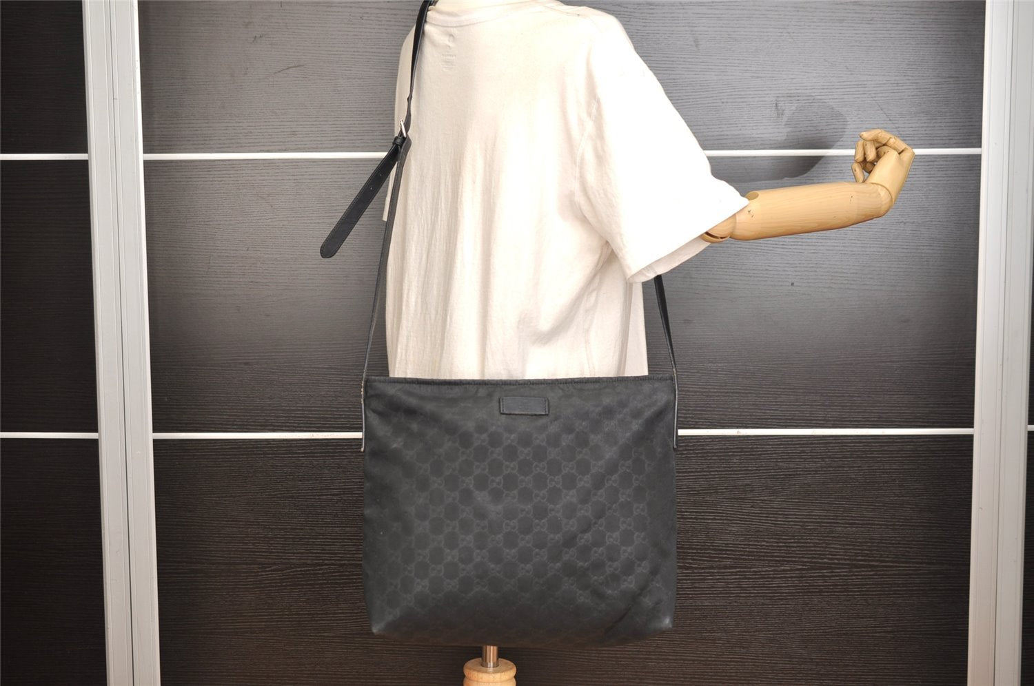 Authentic GUCCI Shoulder Cross Body Bag GG Nylon Leather 308840 Black 0212J