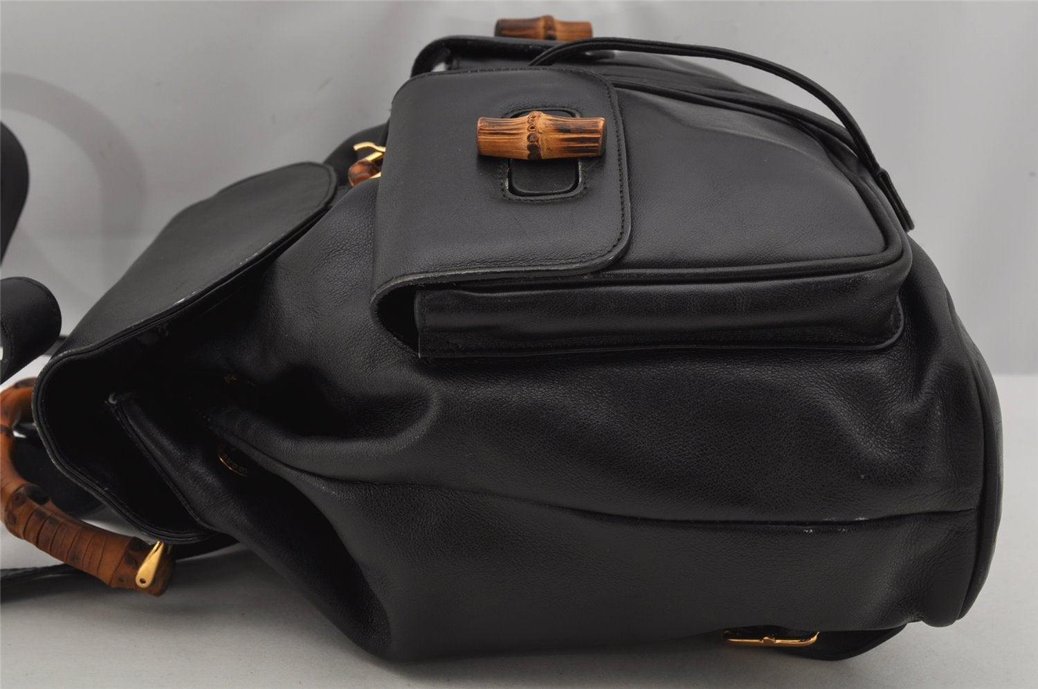 Authentic GUCCI Vintage Bamboo Drawstring Backpack Leather Black 0213K