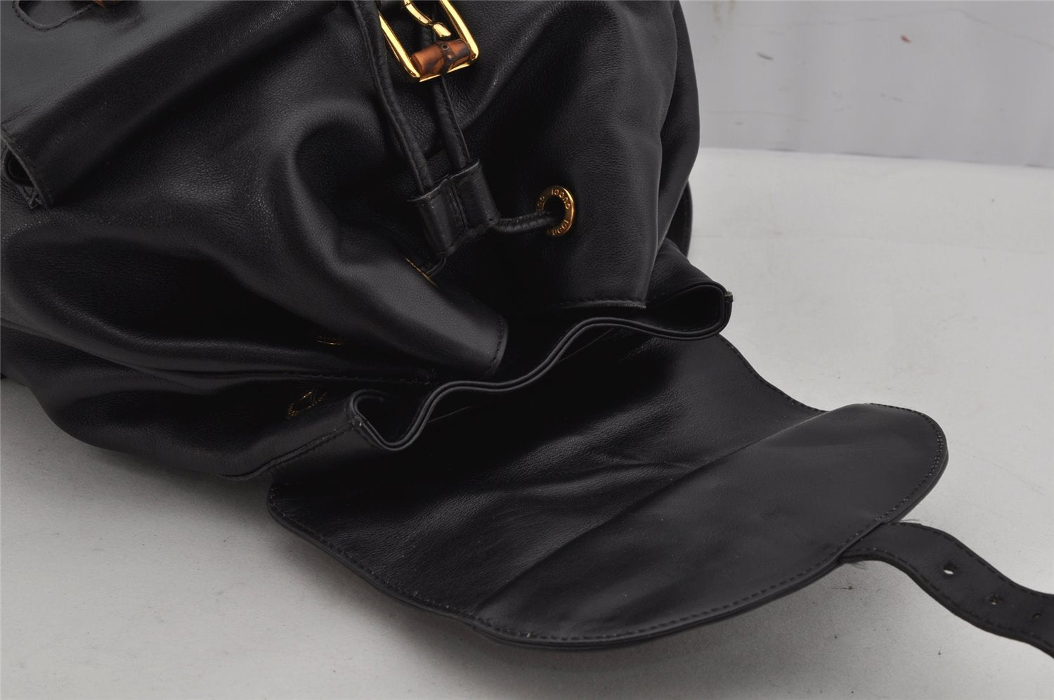 Authentic GUCCI Vintage Bamboo Drawstring Backpack Leather Black 0213K