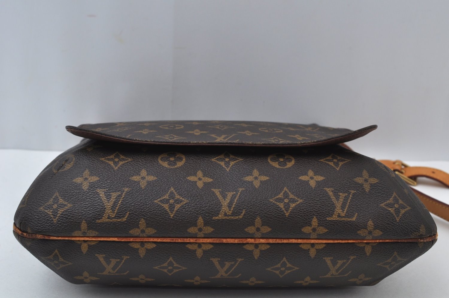 Authentic Louis Vuitton Monogram Musette Shoulder Cross Body Bag M51256 LV 0214J