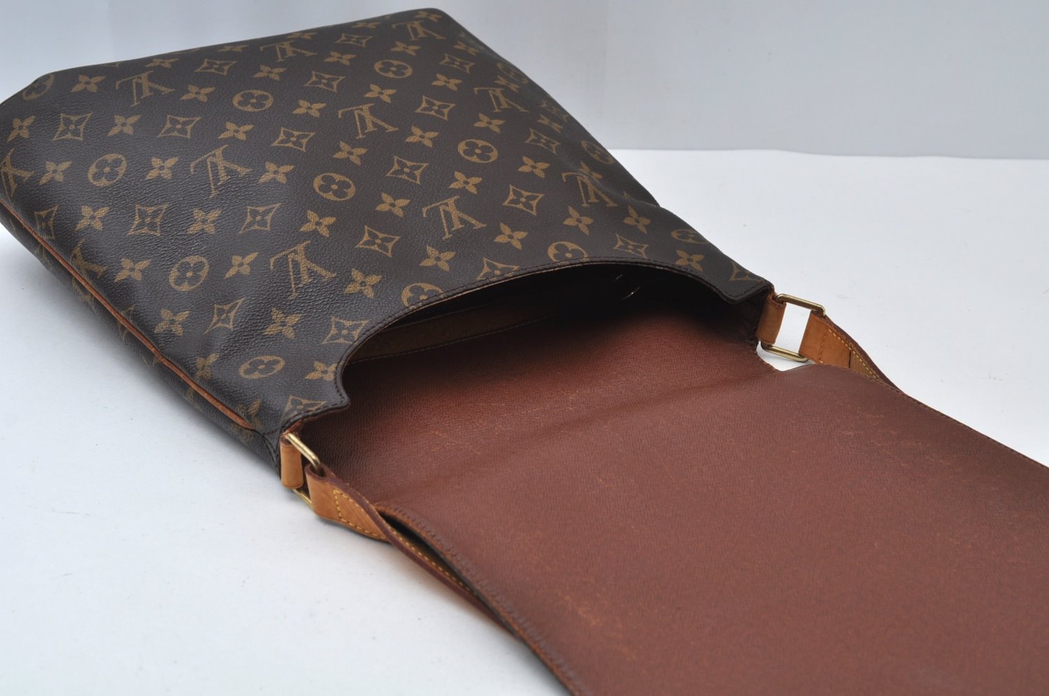 Authentic Louis Vuitton Monogram Musette Shoulder Cross Body Bag M51256 LV 0214J
