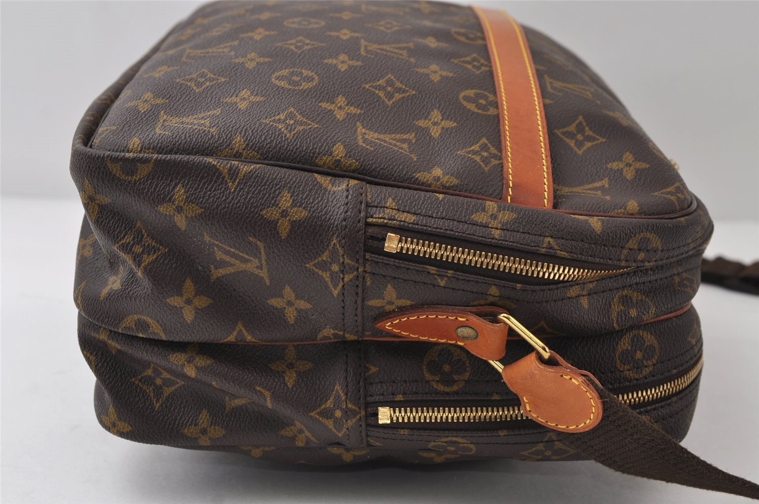 Authentic Louis Vuitton Monogram Reporter GM Shoulder Cross Bag M45252 LV 0220J
