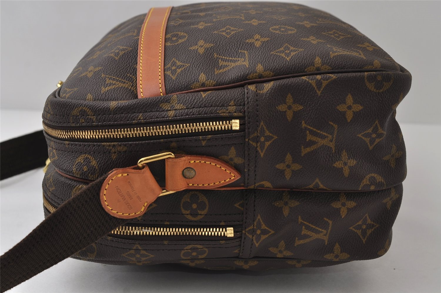 Authentic Louis Vuitton Monogram Reporter GM Shoulder Cross Bag M45252 LV 0220J