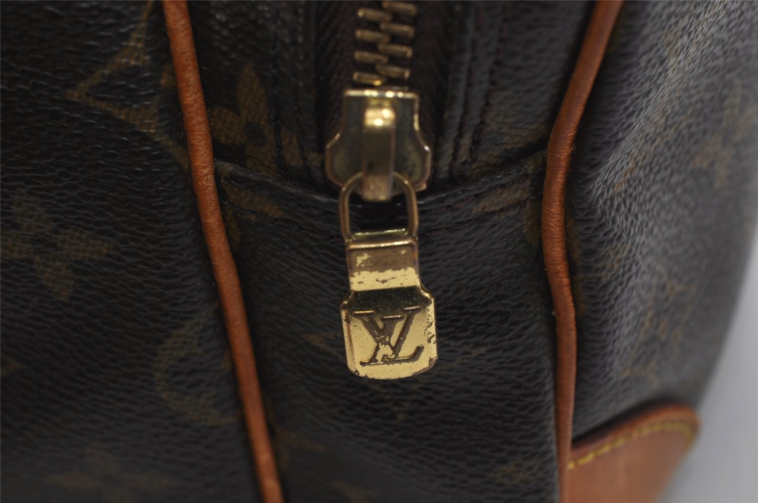 Authentic Louis Vuitton Monogram Nile Shoulder Cross Body Bag M45244 LV 0222K