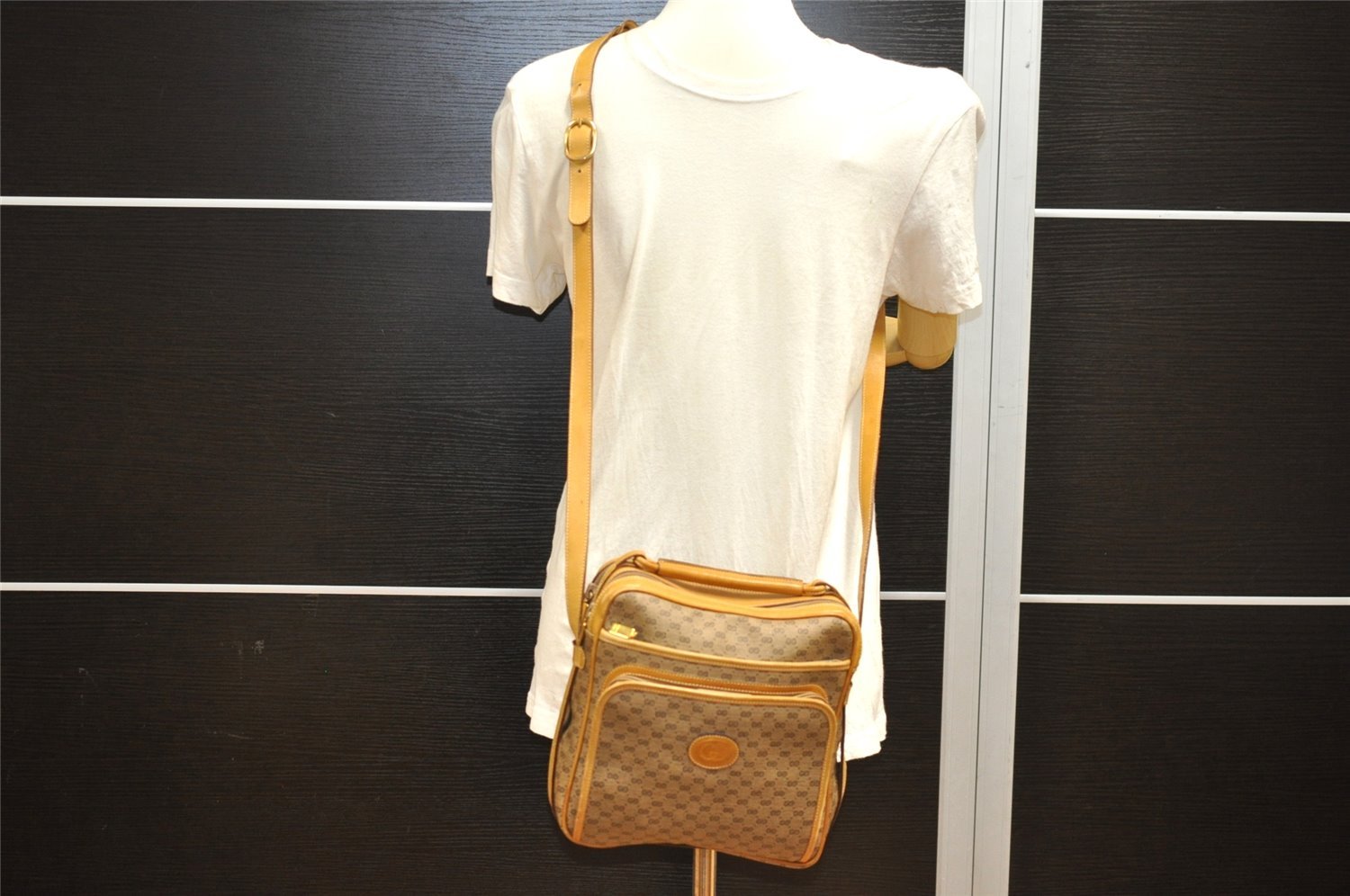 Authentic GUCCI Micro GG PVC Leather Shoulder Cross Body Bag Brown Junk 0223J