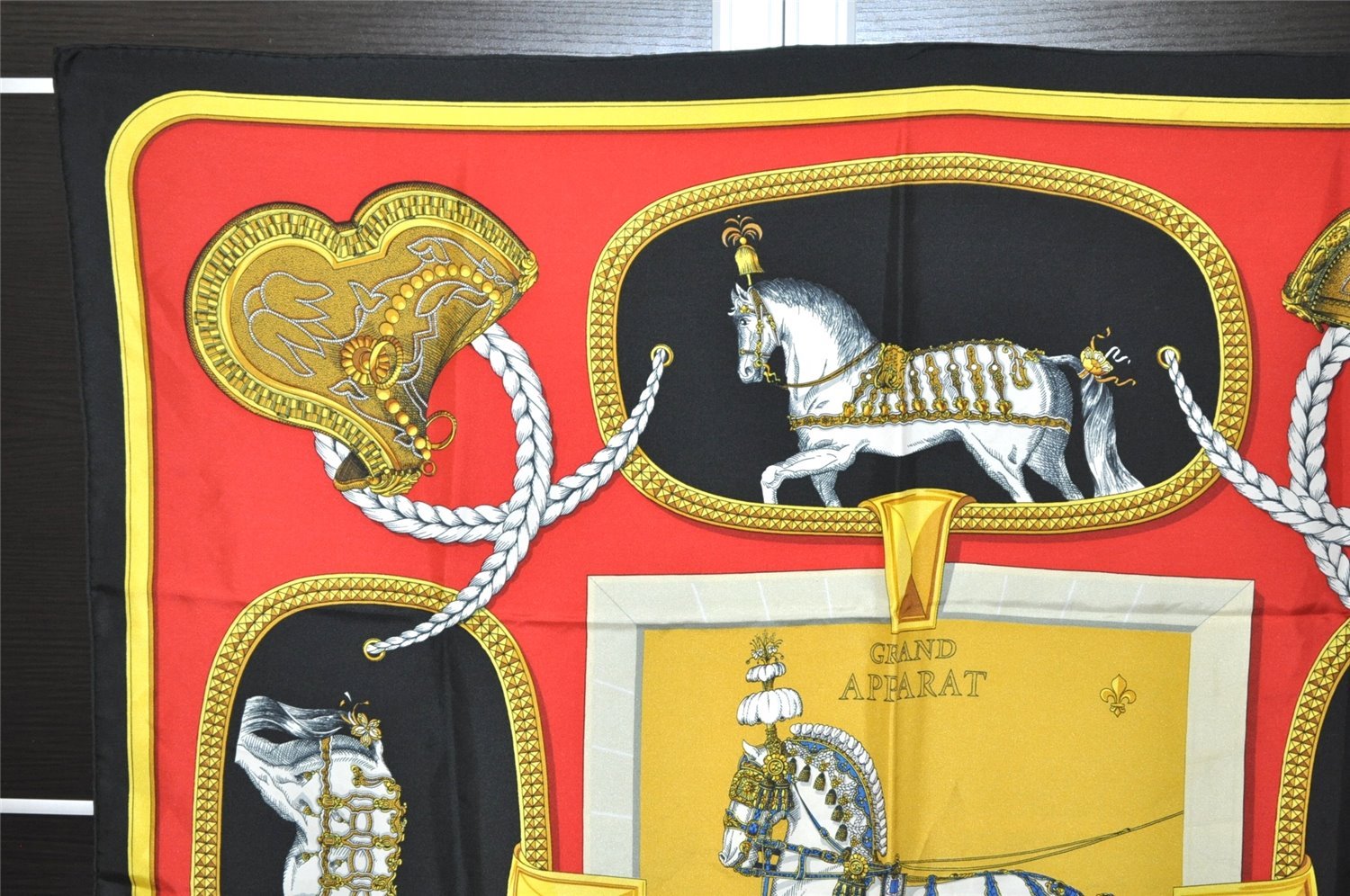 Authentic HERMES Carre 90 Scarf 