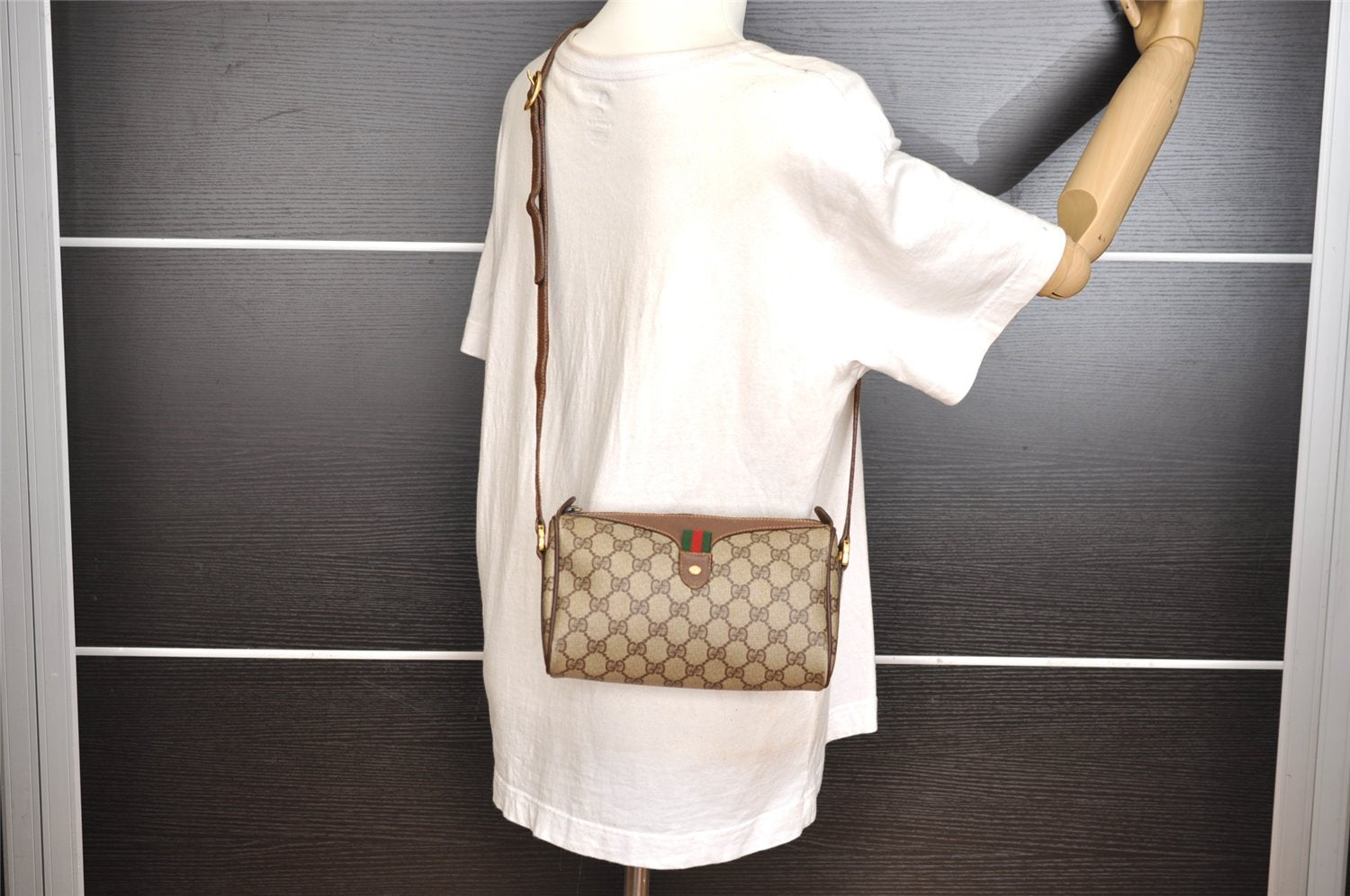 Authentic GUCCI Web Sherry Line Shoulder Cross Bag GG PVC Leather Brown 0235J