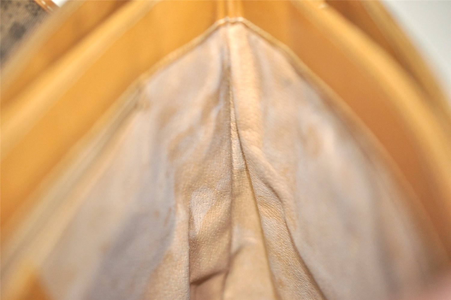 Authentic GUCCI Vintage Micro GG PVC Leather Shoulder Hand Bag Brown 0236J