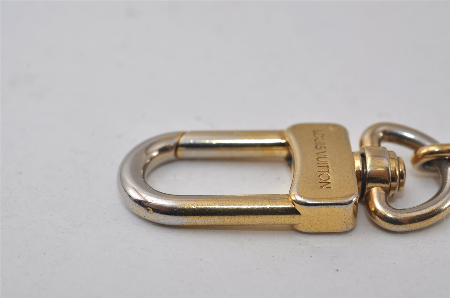 Authentic Louis Vuitton Charm Key Chain Anokre Gold M62694 LV 0237J