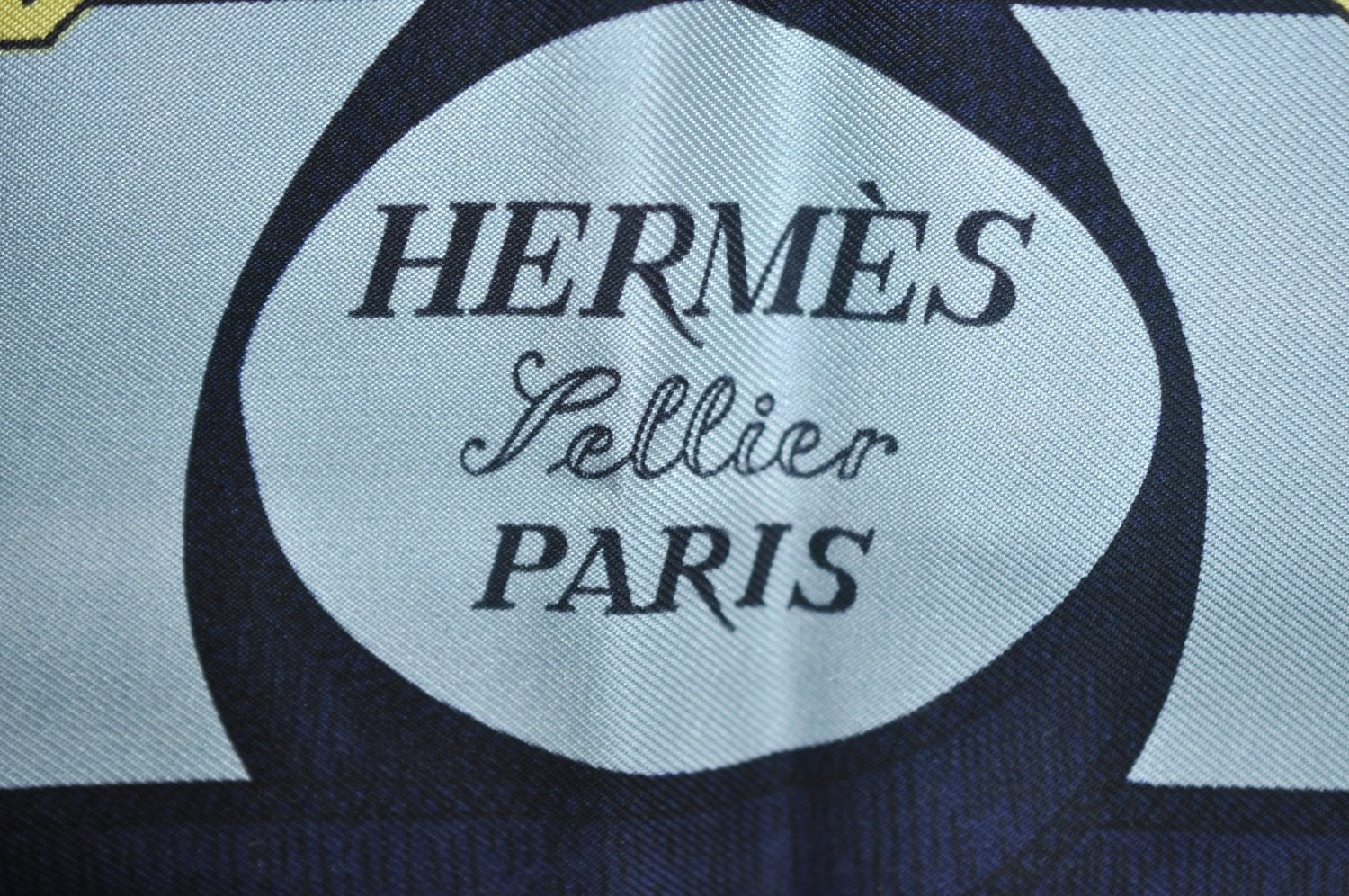 Authentic HERMES Carre 90 Scarf 