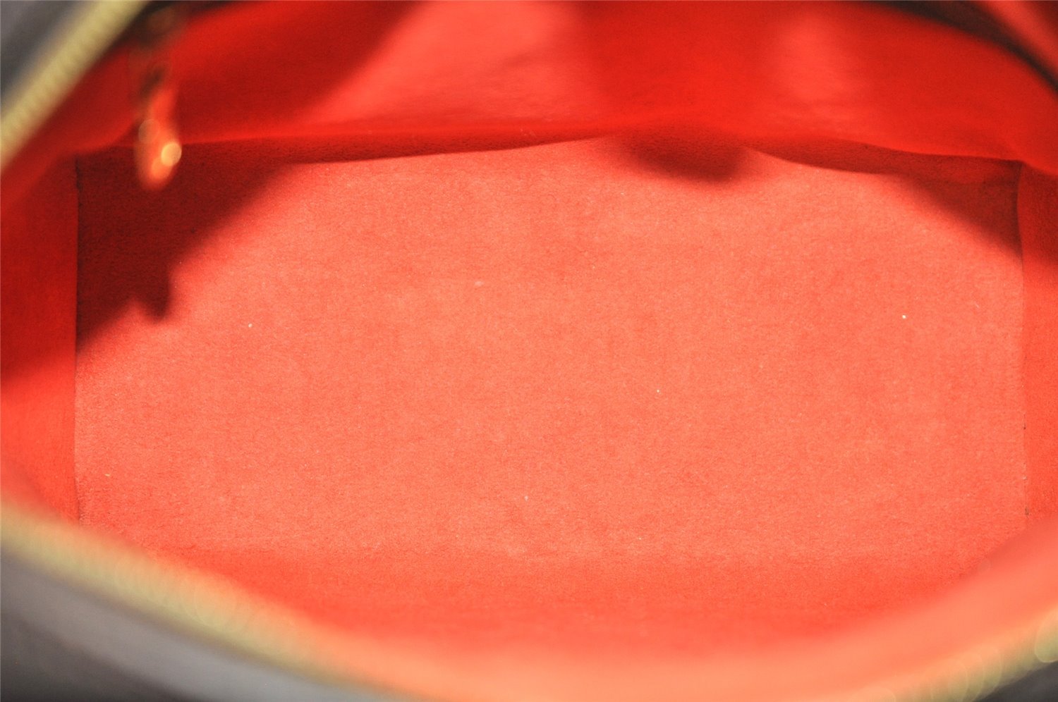 Authentic Louis Vuitton Damier Triana Hand Bag Purse N51155 LV 0242J