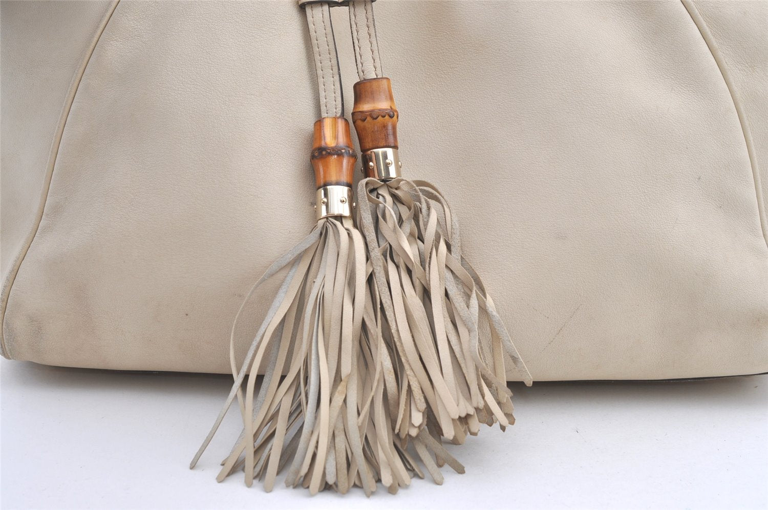 Authentic GUCCI Bamboo Shoulder Tote Drawstring Bag Leather 170582 White 0244K