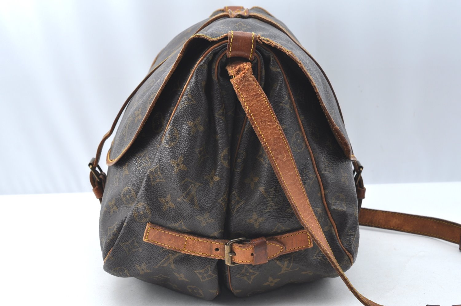 Authentic Louis Vuitton Monogram Saumur 35 Shoulder Cross Bag M42254 LV 0245H