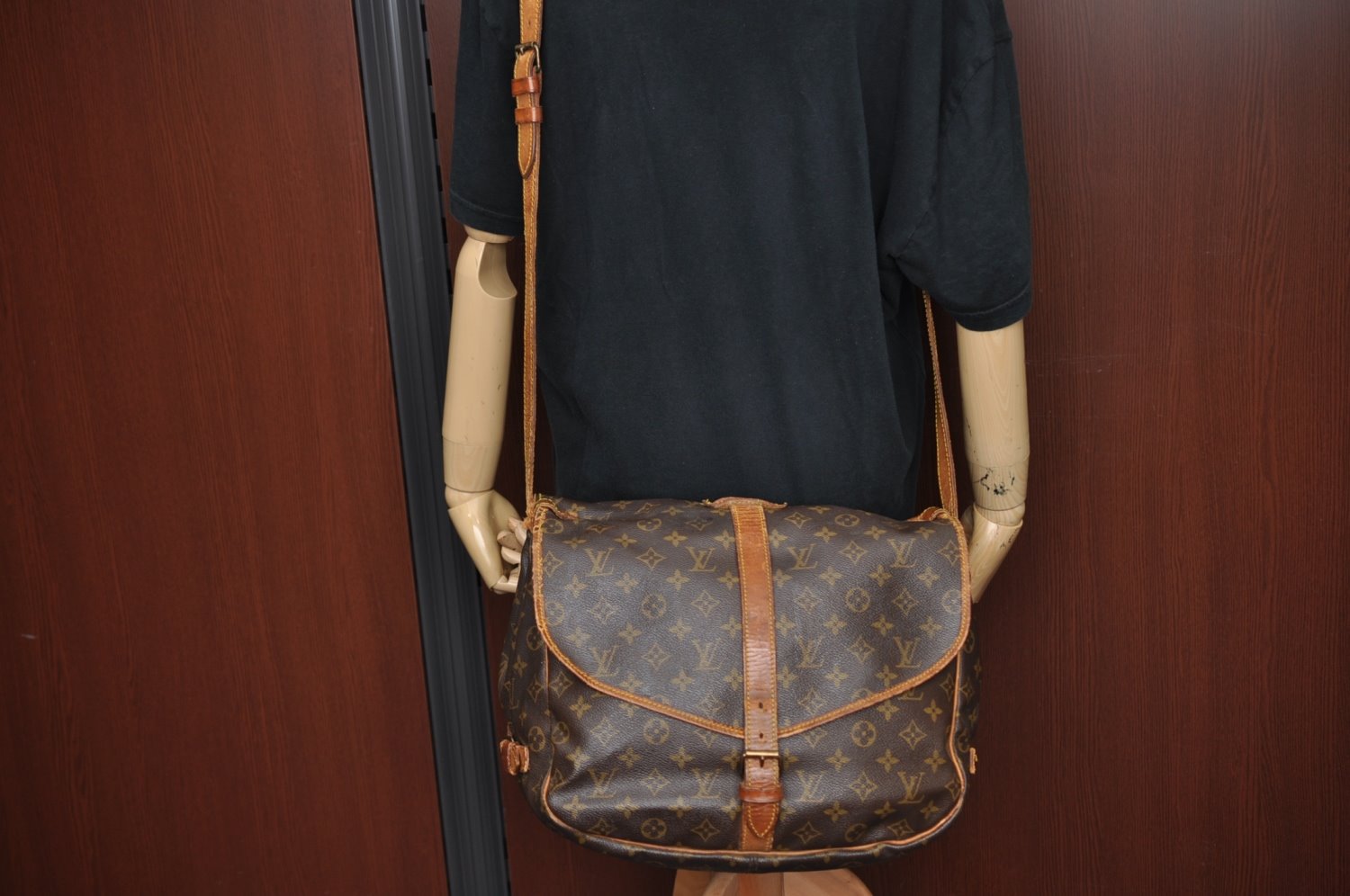 Authentic Louis Vuitton Monogram Saumur 35 Shoulder Cross Bag M42254 LV 0245H