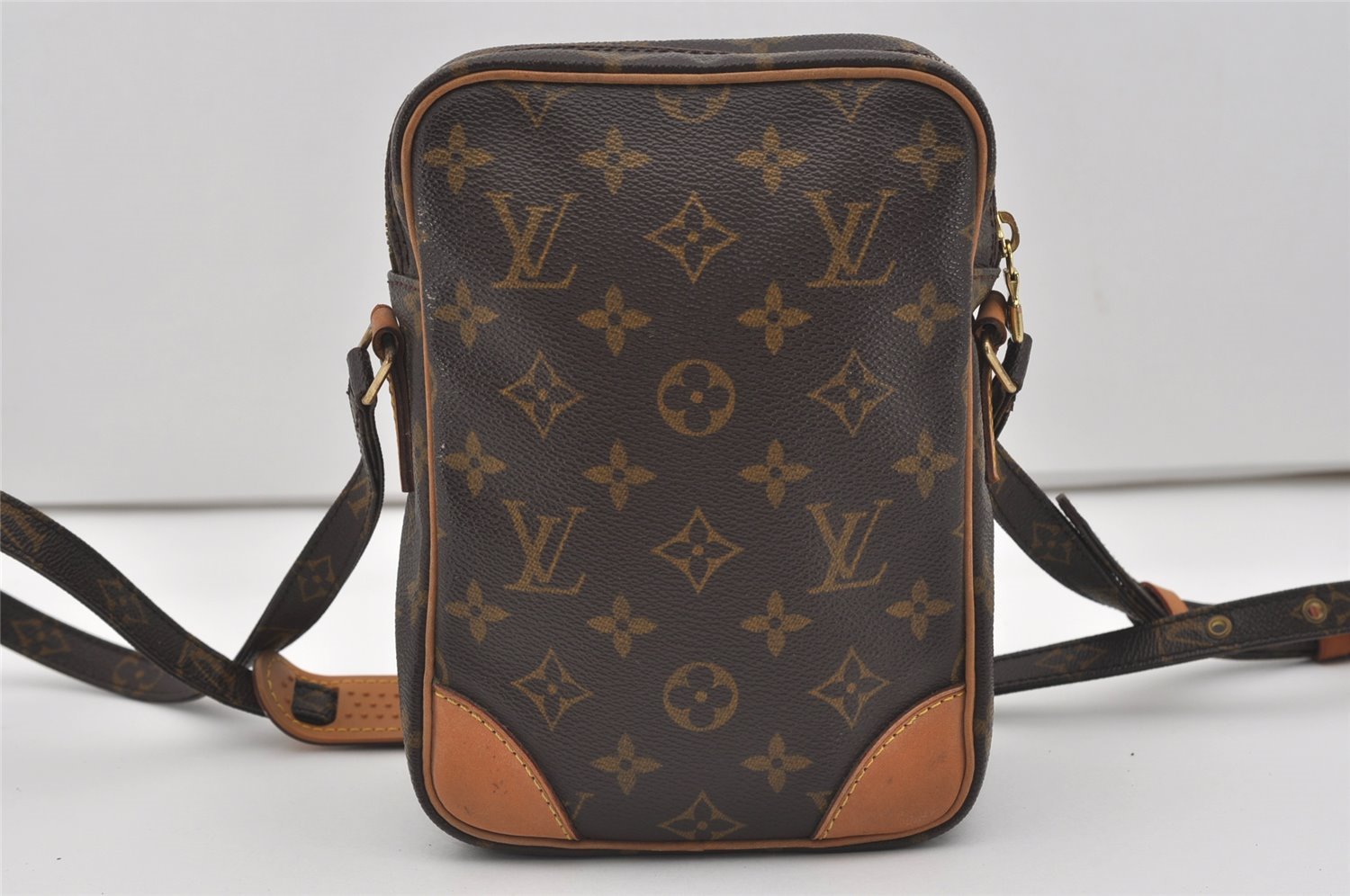 Authentic Louis Vuitton Monogram Amazone Shoulder Cross Body Bag M45236 LV 0246J