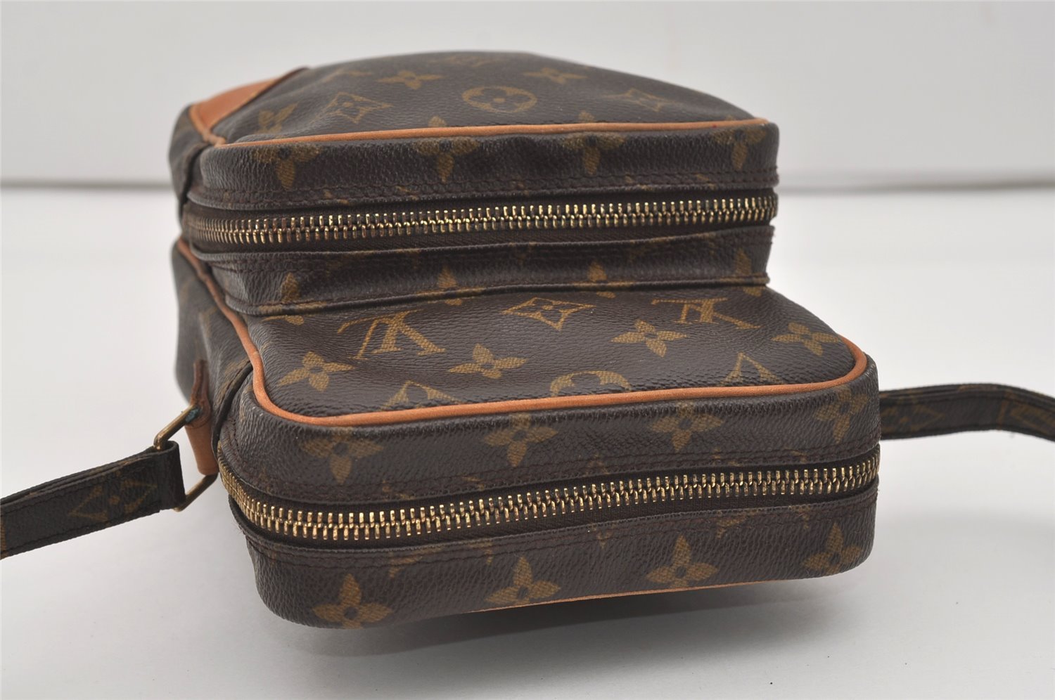 Authentic Louis Vuitton Monogram Amazone Shoulder Cross Body Bag M45236 LV 0246J