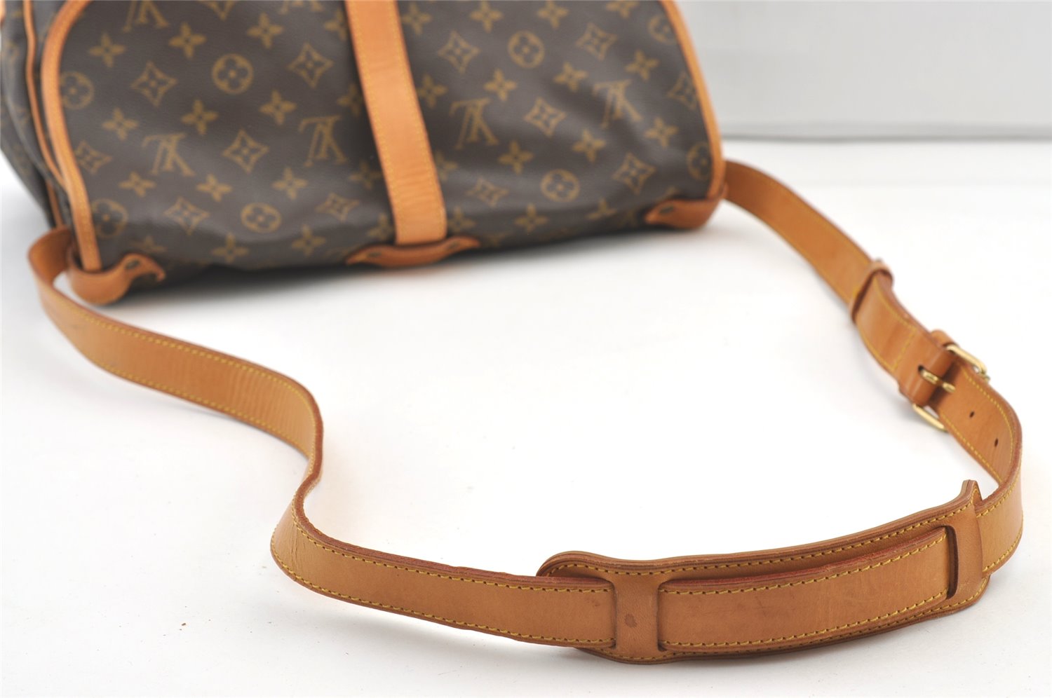Authentic Louis Vuitton Monogram Saumur 35 Shoulder Cross Bag M42254 LV 0247K